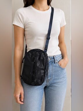 BOUNDARY Land Water Rock Convertible Travel Backpack Shoulder Bag Black